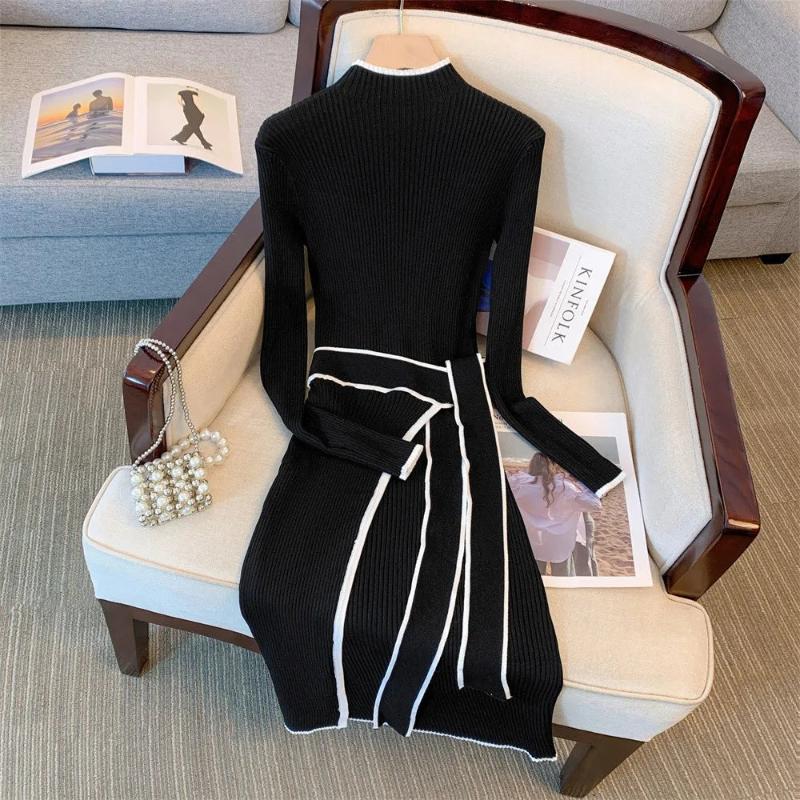 Full Sleeve O-neck Belted Sweater Dress