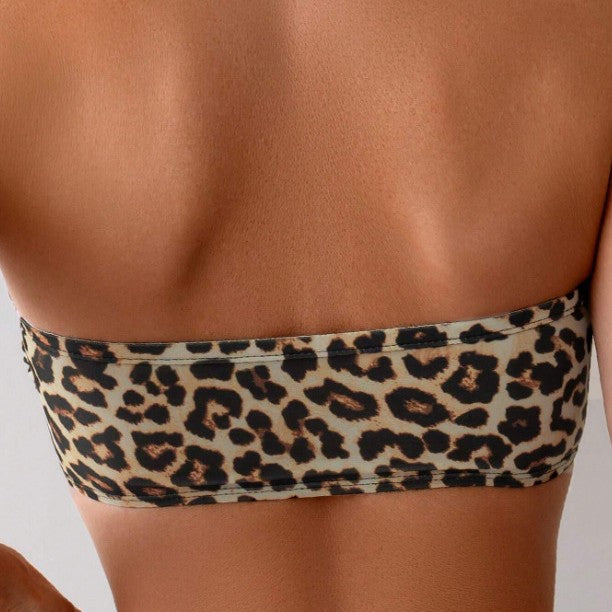Slip into confidence with this sleek Tube Top Bikini—bold style, zero fuss.