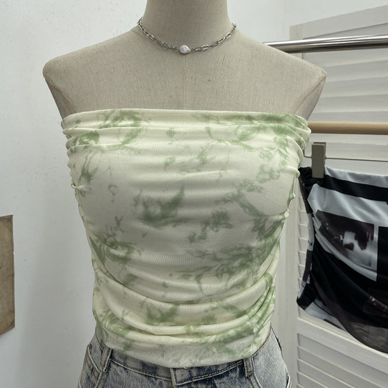 Effortlessly Edgy: The Perfect Sleeveless Top!
