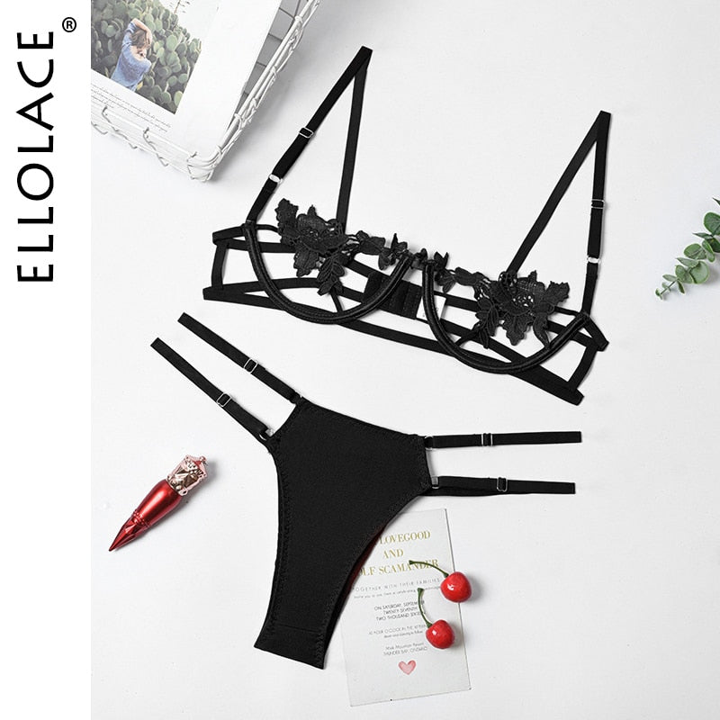 Lace Underwear Bra and Panty Set - runwayfashionista.com