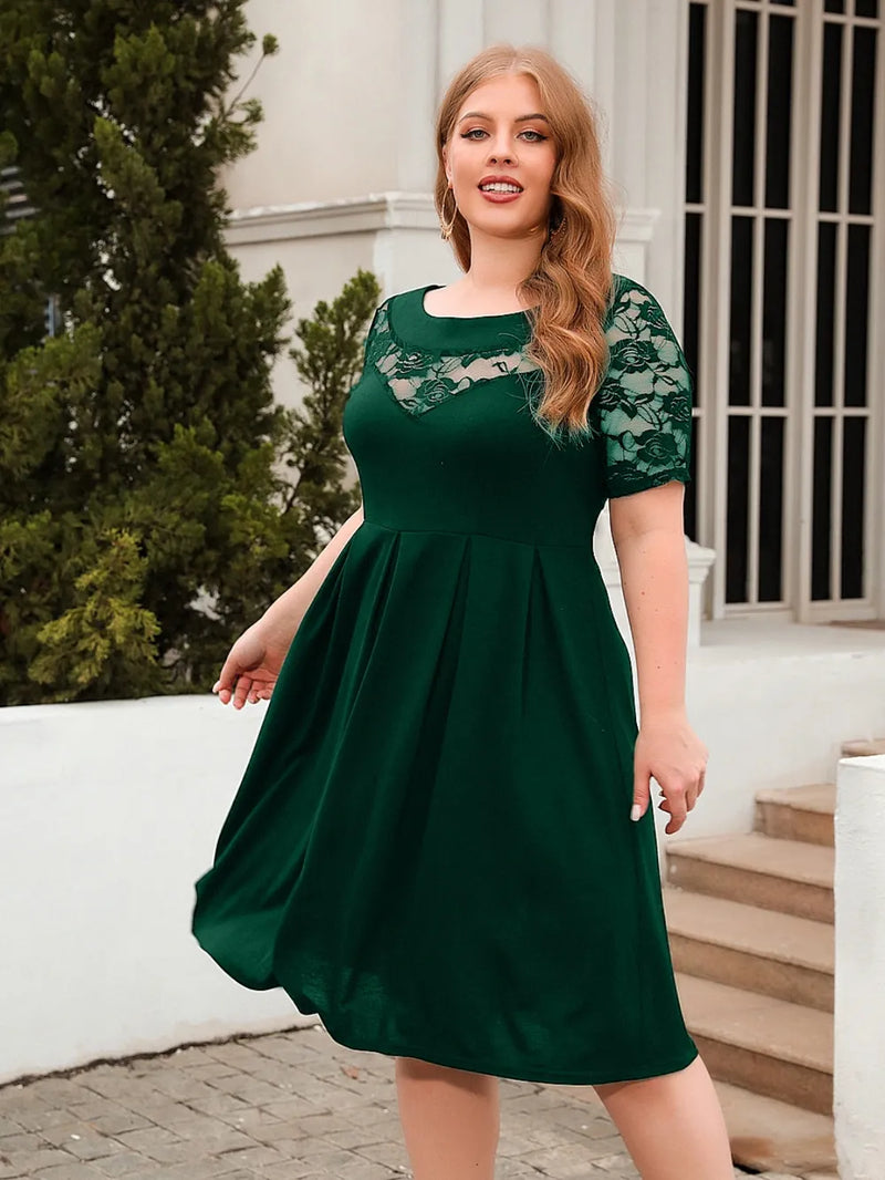 Geometric Chic: Your New Favorite Plus Size Midi Dress!