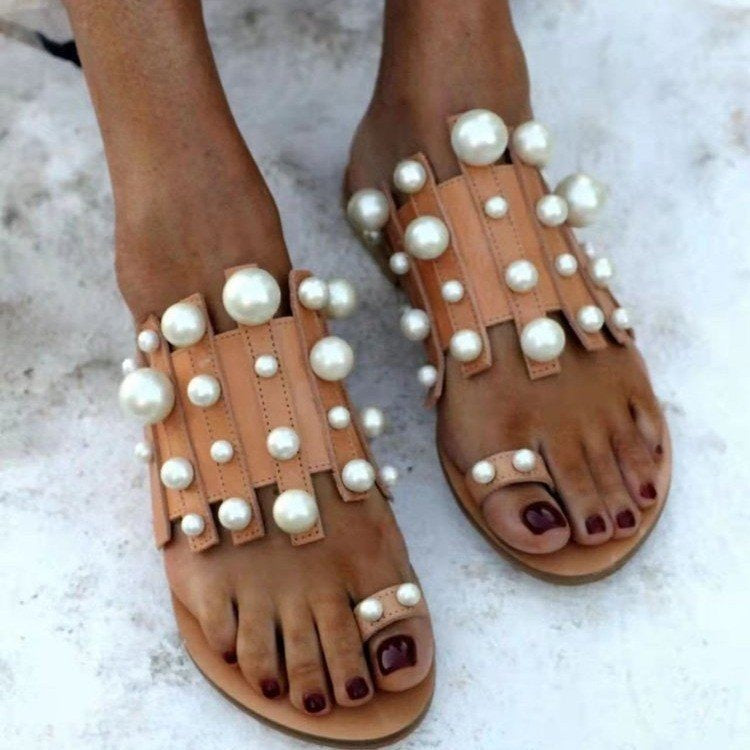 Beach toe set pearl flat sandals - runwayfashionista.com