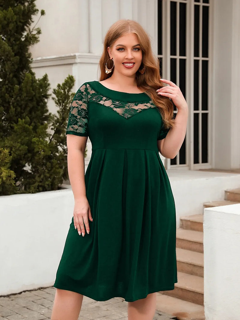 Geometric Chic: Your New Favorite Plus Size Midi Dress!