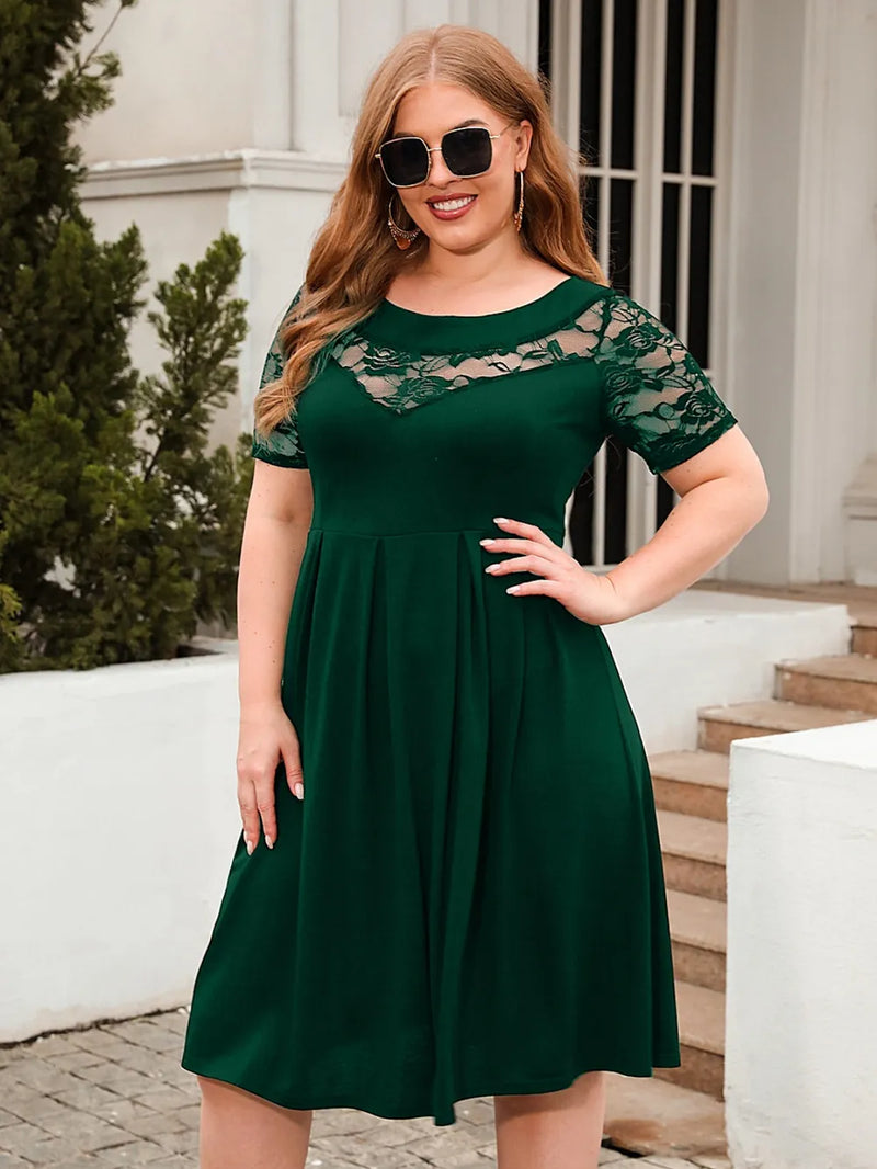 Geometric Chic: Your New Favorite Plus Size Midi Dress!