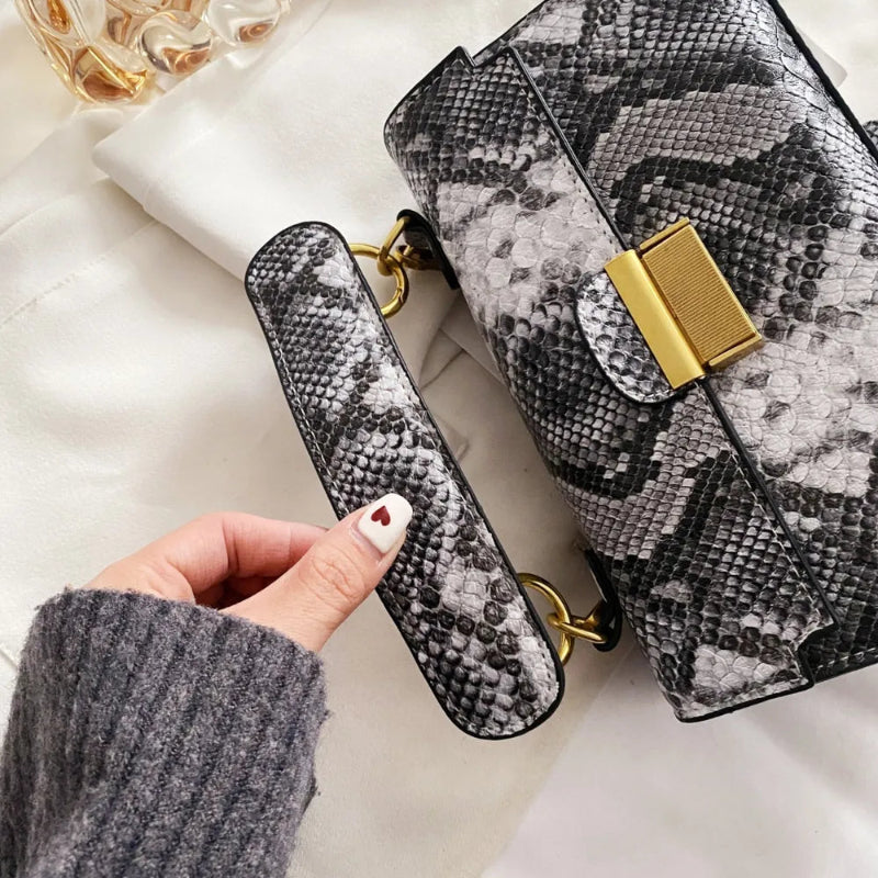 Chic Snakeskin Print PU Leather Crossbody Bag - runwayfashionista.com