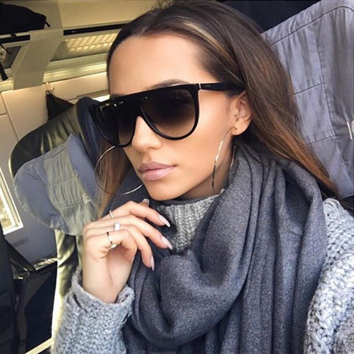 Large frame ins sunglasses