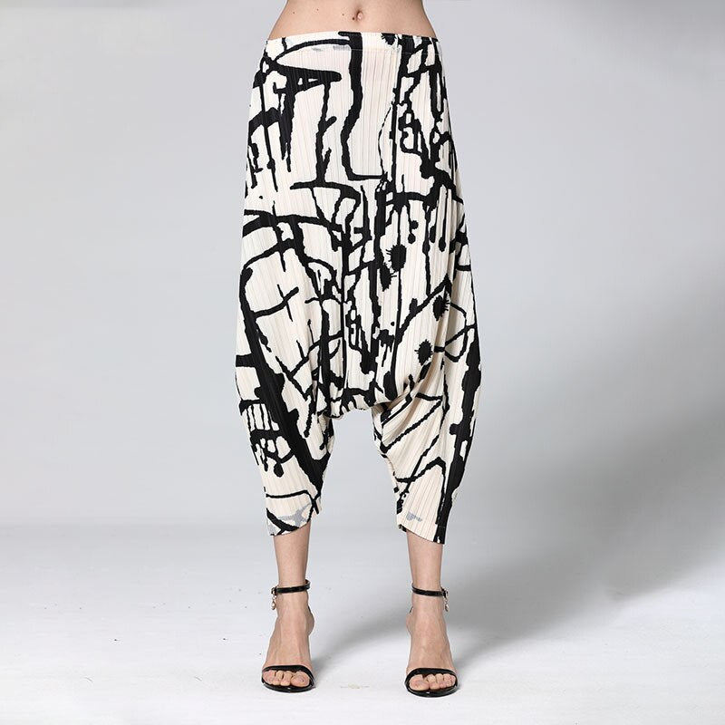 Pleated Fashion Printting Harem Pants - runwayfashionista.com