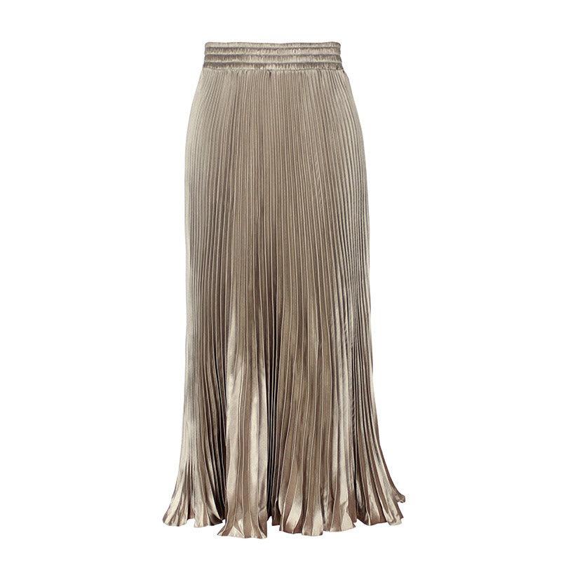 Glossy pleated long skirt