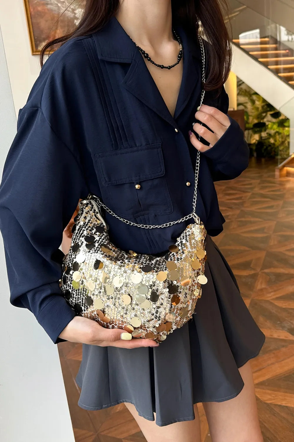 Sequin Chain Crossbody Bag - Adjustable & Stylish - rnwayfashionistacom