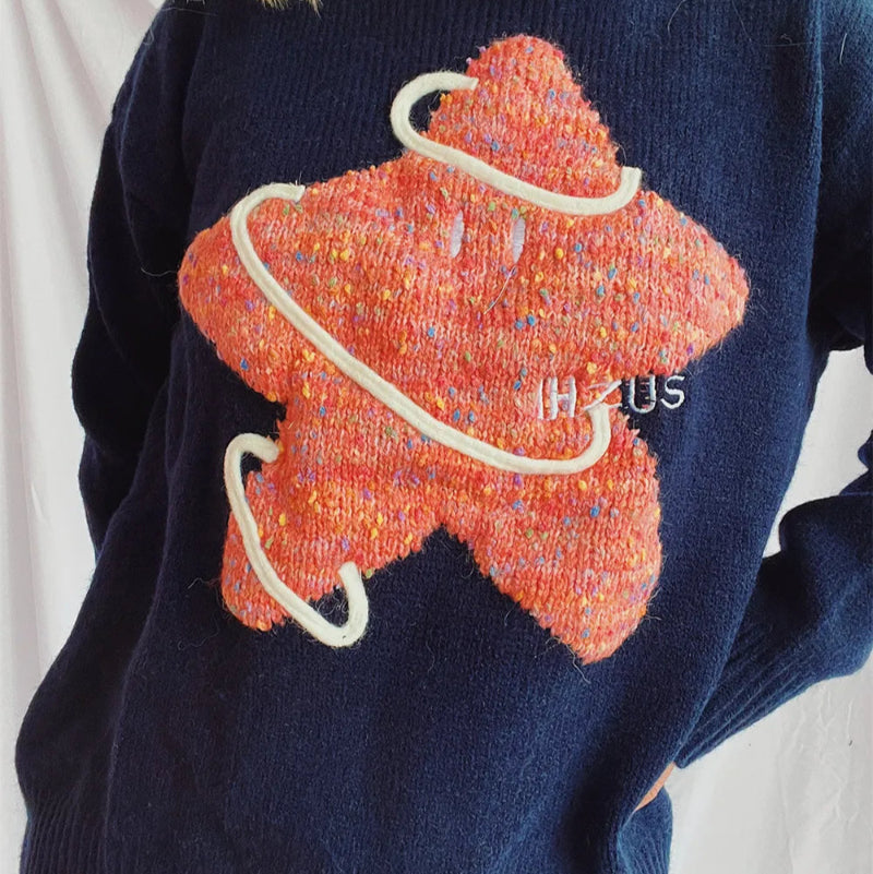 Contrast Star Round Neck Long Sleeve Sweater - runwayfashionista.com