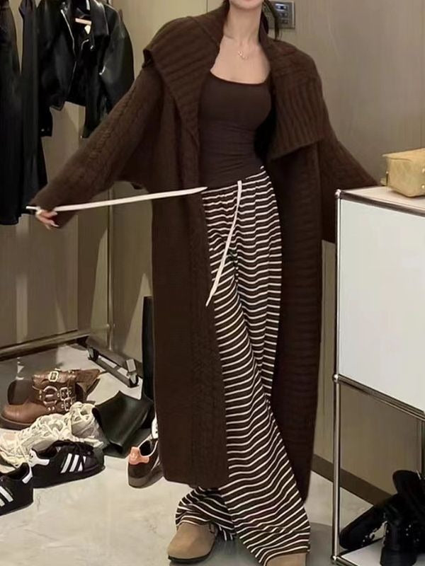 Lapel Thickened Large Sweater Coat - runwayfashionista.com