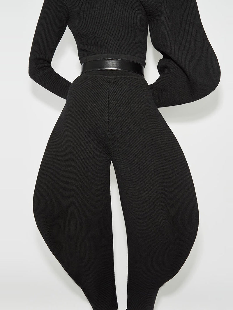 High Waist Silhouette Knitted Fleece Covering Pants - runwayfashionista.com