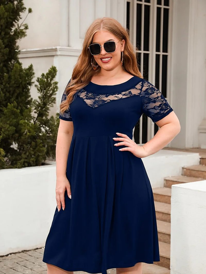 Geometric Chic: Your New Favorite Plus Size Midi Dress!