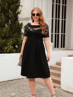 Geometric Chic: Your New Favorite Plus Size Midi Dress!