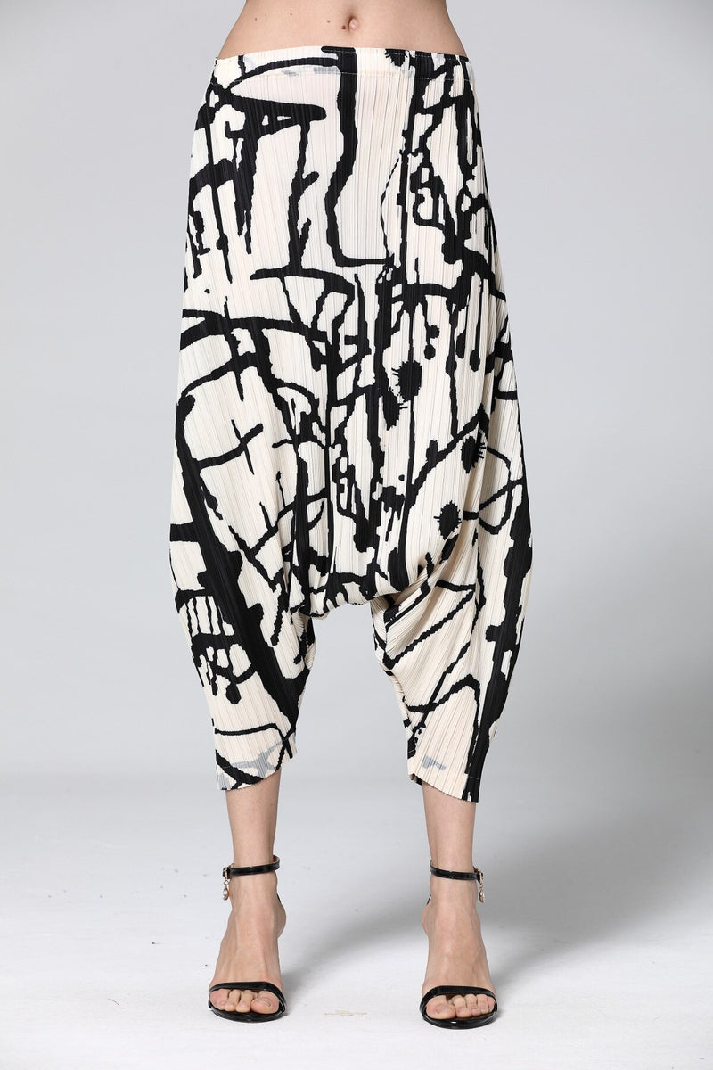 Pleated Fashion Printting Harem Pants - runwayfashionista.com