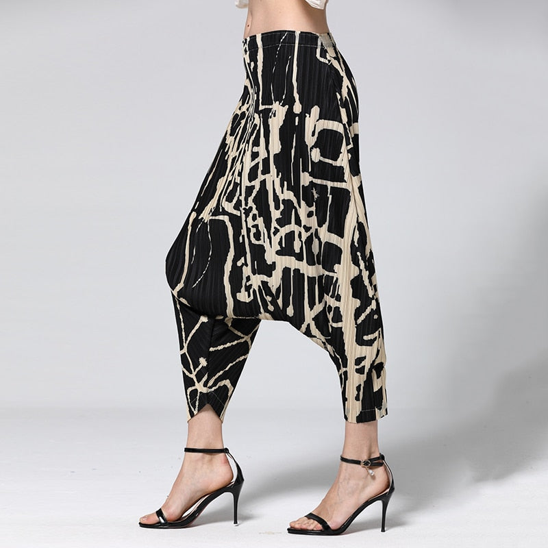 Pleated Fashion Printting Harem Pants - runwayfashionista.com