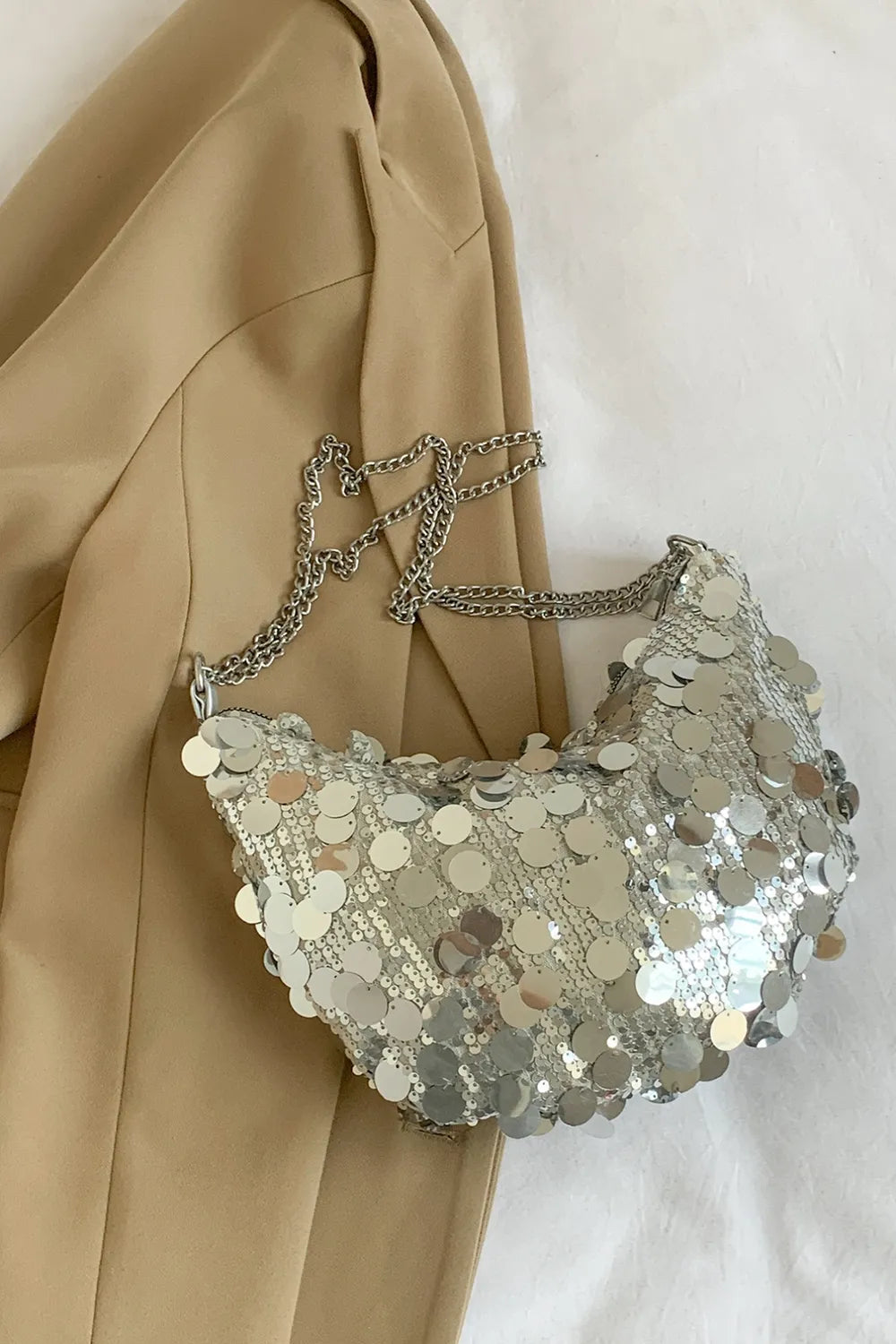 Sequin Chain Crossbody Bag - Adjustable & Stylish - rnwayfashionistacom