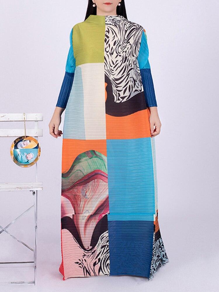 Maxi Pleated Dress - runwayfashionista.com