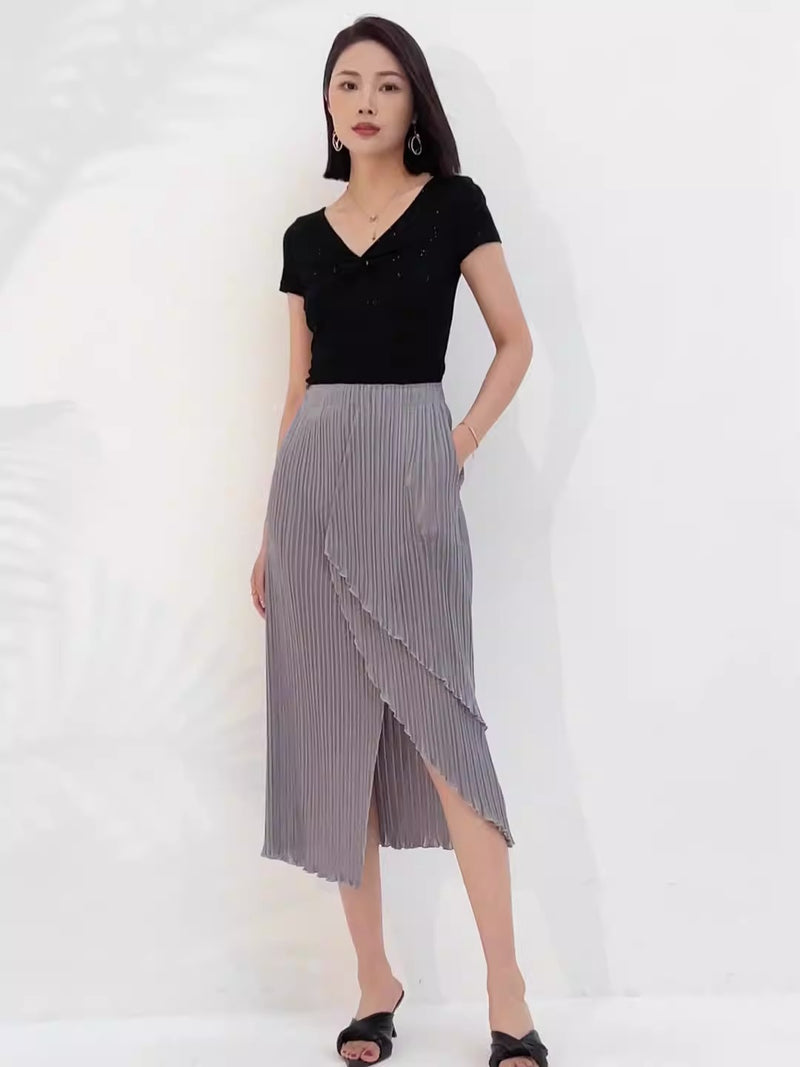 Spliced Pleated Skirt - runwayfashionista.com