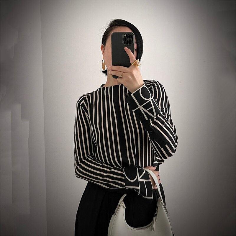 Striped O-Neck Full Sleeve Blouse - runwayfashionista.com