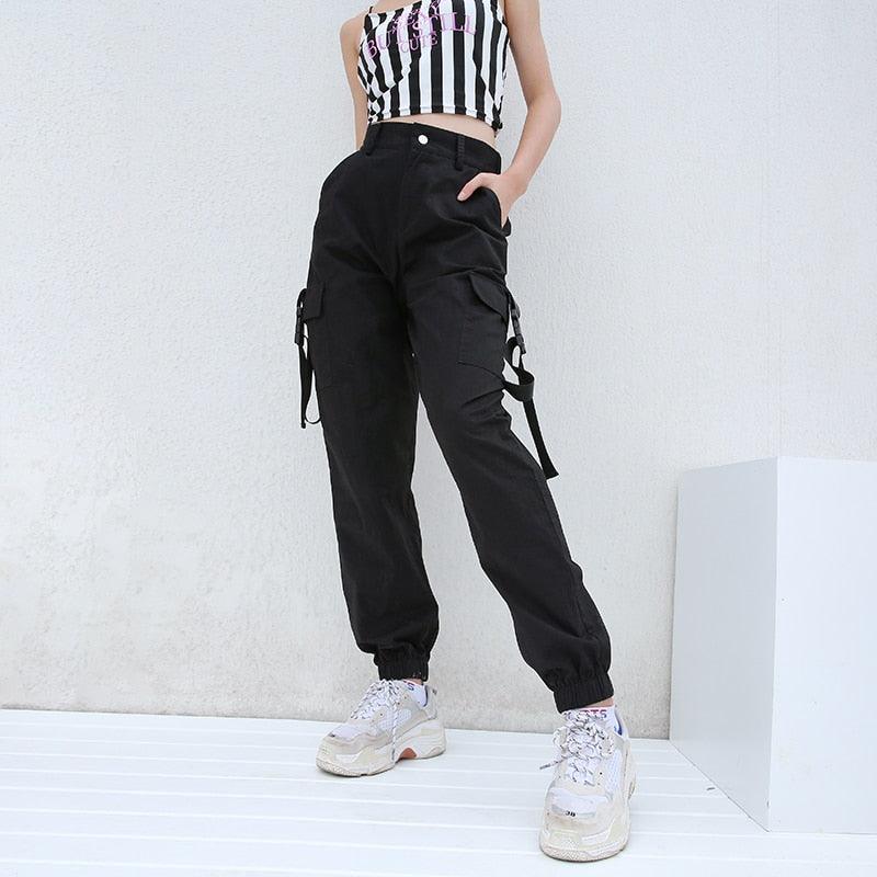 Black High Waist Cargo Pants - runwayfashionista.com